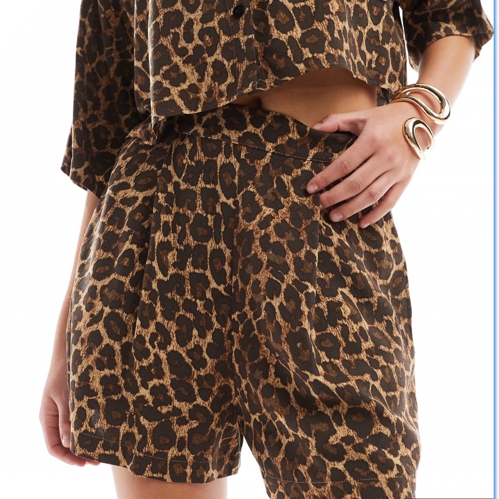 NWOT ASOS DESIGN Leopard Print Shorts